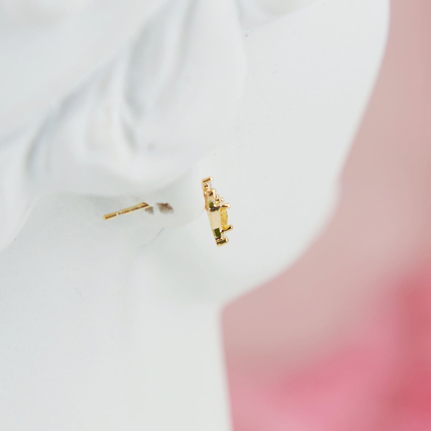 Mini cocktail Margarita earrings, 0.7 cm. Discreet, minimalist, and summery. Crafted with cubic zirconia and metal alloy for a fresh, elegant touch to your style.