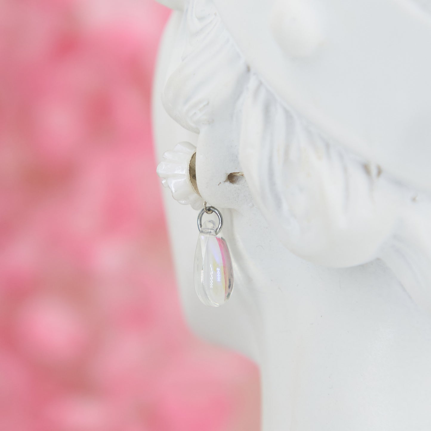 Delicate "Morning Dew" earrings with teardrop acrylic pendants, offering a romantic, lightweight touch of grace—perfect for weddings or any elegant occasion.