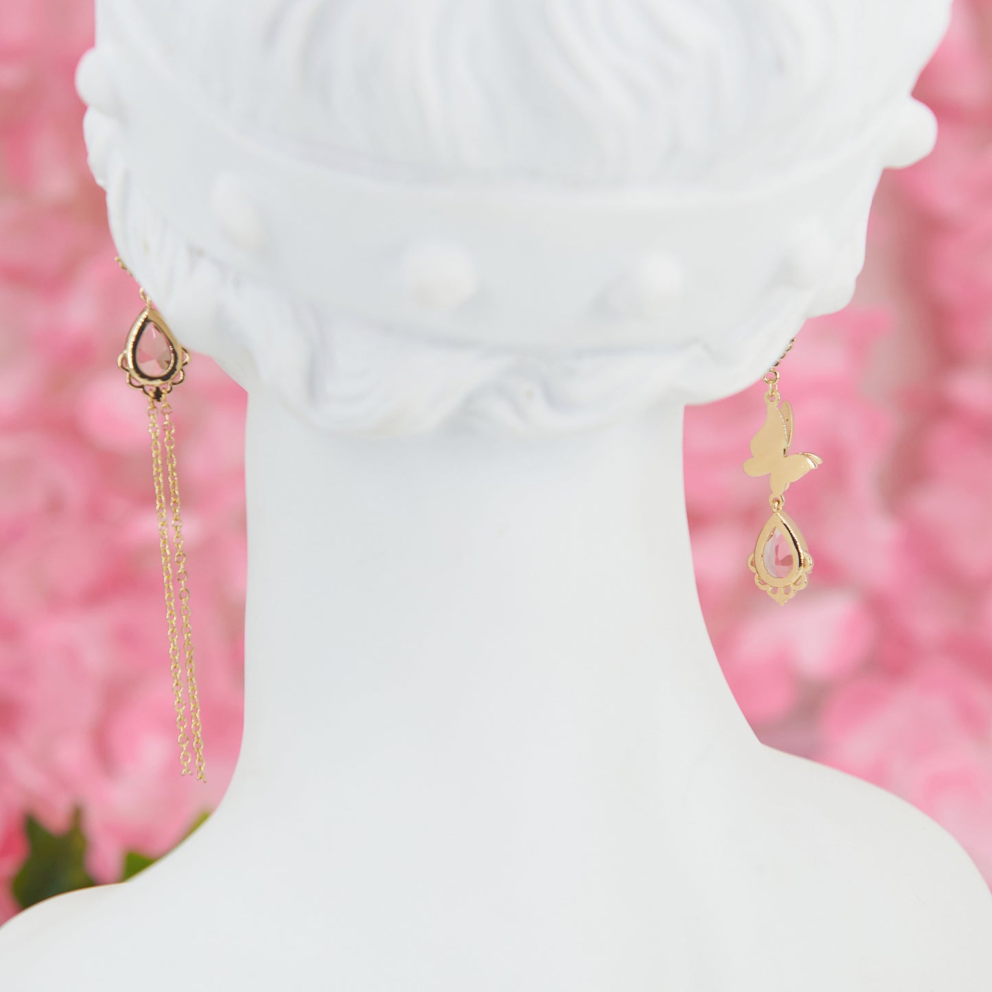 "Persephone" earrings: Asymmetrical dangles with butterflies and coral zircons. 7 cm of spring charm, cottagecore elegance in every detail.