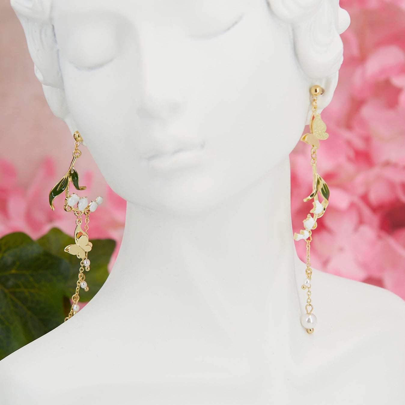 Lily earrings