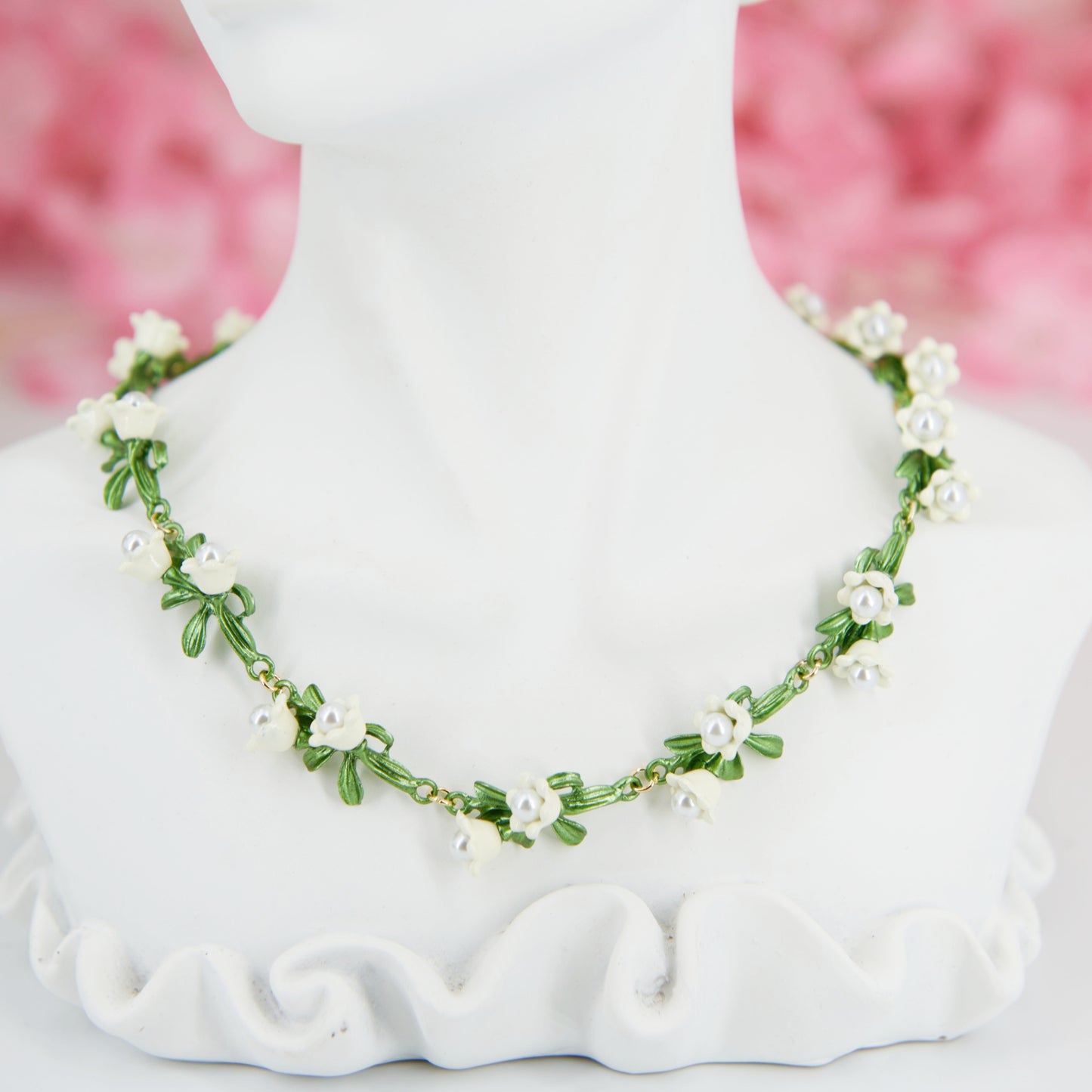 Lily Flower choker