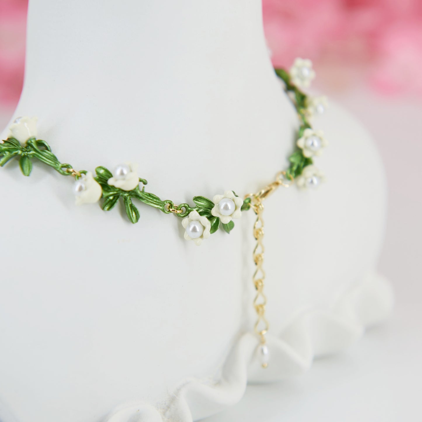 Lily Flower choker